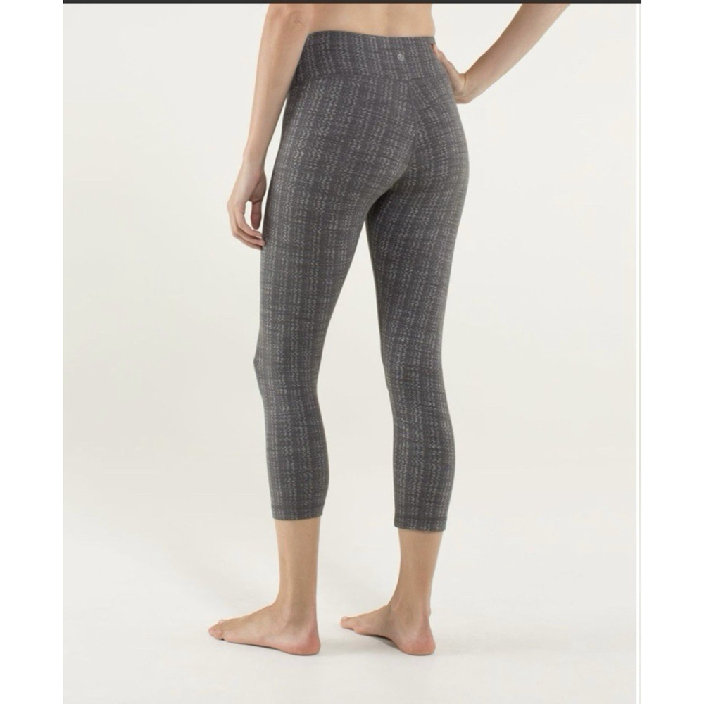 Lululemon Wunder Under Crop Leggings size 2? 4? Running Yoga Textured Stretch - Picture 10 of 10